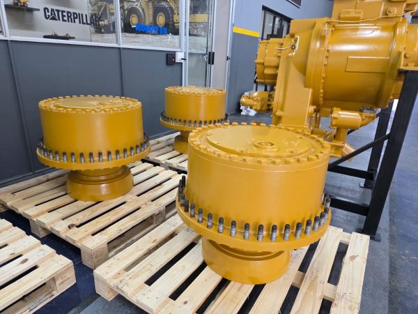 4 X CAT 988F FINAL DRIVES