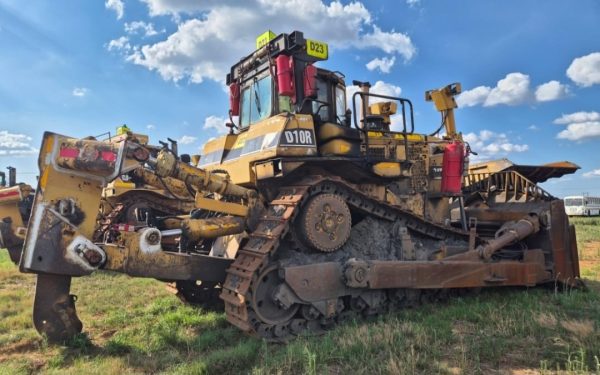 CAT D10R DOZER